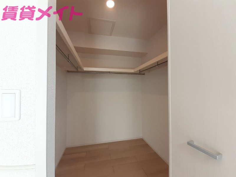 収納　同型参考写真です