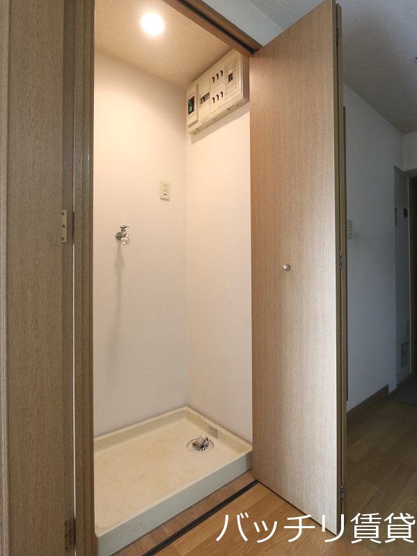 洗面設備　別号室タイプの為、現状を優先致します。