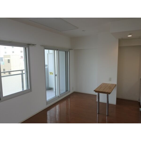 居室・リビング　◆南向き角部屋で陽当たり〇◆家電付対応可◆地下鉄3アクセス◆