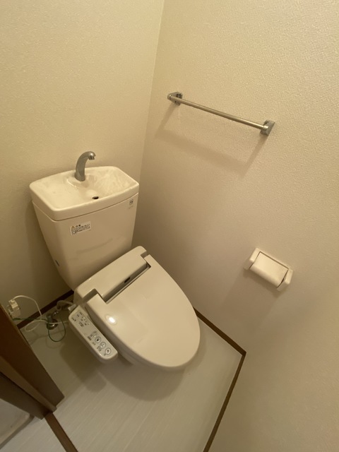 トイレ　ウォシュレット付！