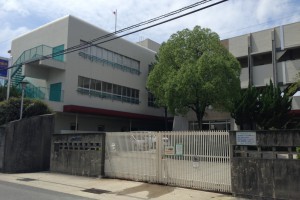 中学校　茨木市立豊川中学校（中学校）まで736m
