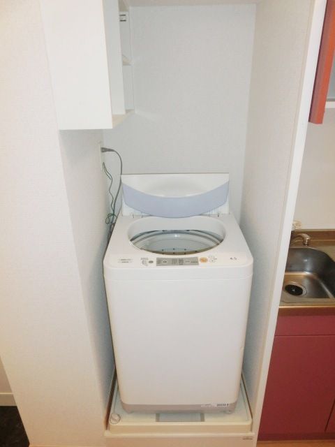 洗面設備　洗濯機ございます