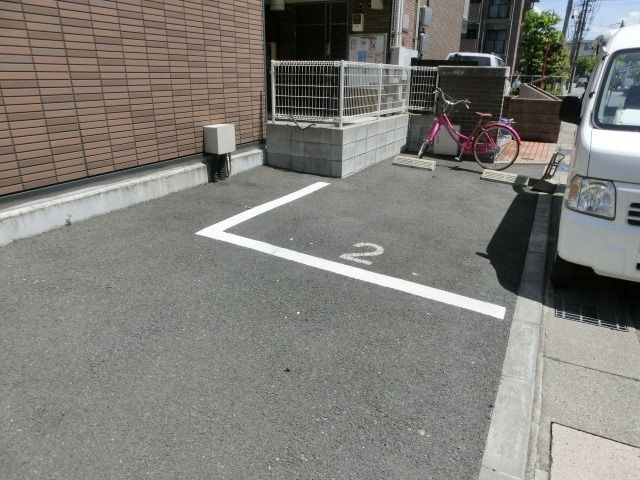 駐車場　満車の場合は月極め駐車場お探しします。