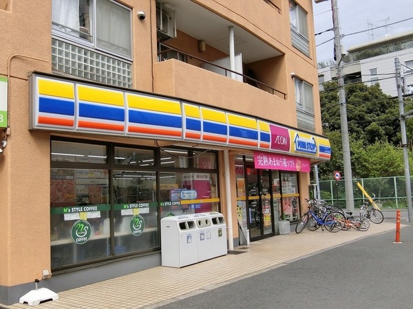 コンビニ　ミニストップ（コンビニ）まで210m