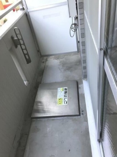 バルコニー　バルコニーあります