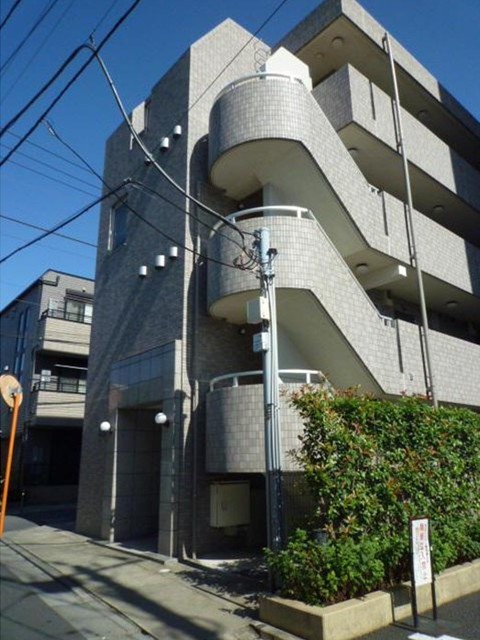 建物外観　４階建ての賃貸マンション