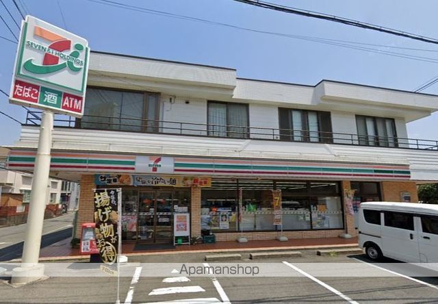 コンビニ　セブン－イレブン横浜釜利谷東３丁目店（コンビニ）まで379m