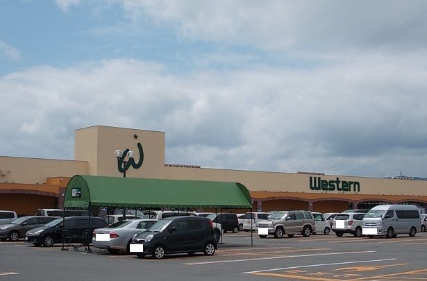 スーパー　ウエスタン川端店（スーパー）まで800m
