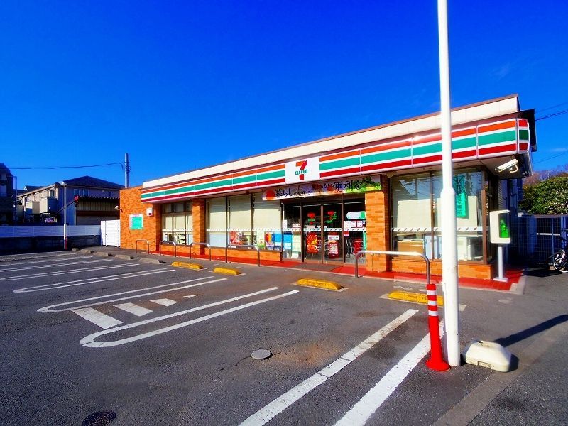 コンビニ　セブンイレブン 小金井北大通り店（コンビニ）まで821m