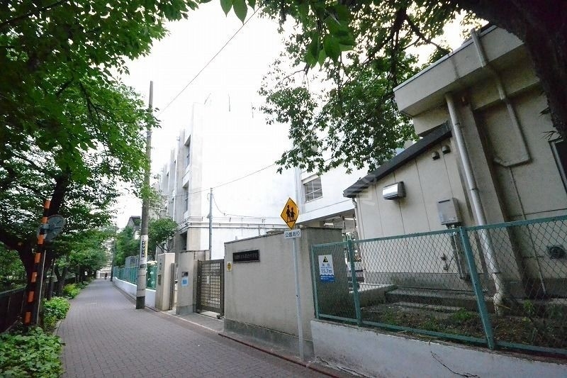 中学校　石川台中学校（中学校）まで503m