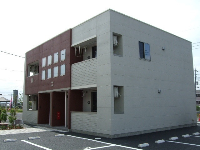 建物外観　地震に強い鉄骨アパートです。