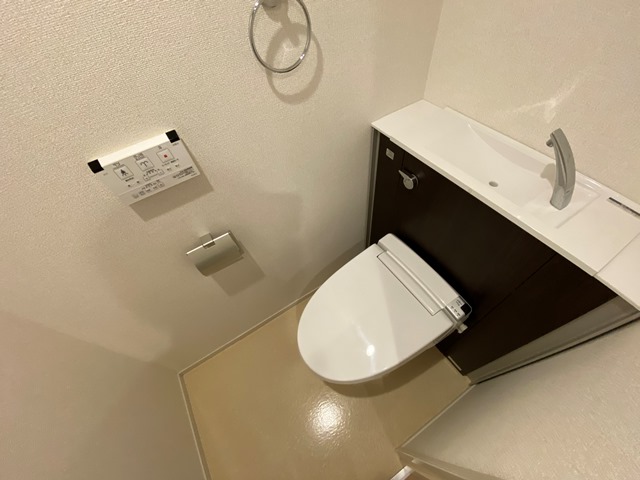 トイレ　★ ★ 口コミ２００件以上　評価４.９のお店 ★ ★