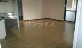 ティピカルタルミの居間写真
