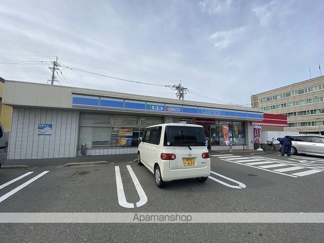 コンビニ　ローソン（コンビニ）まで520m