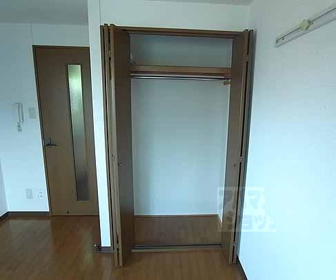 収納　洋室クローゼット