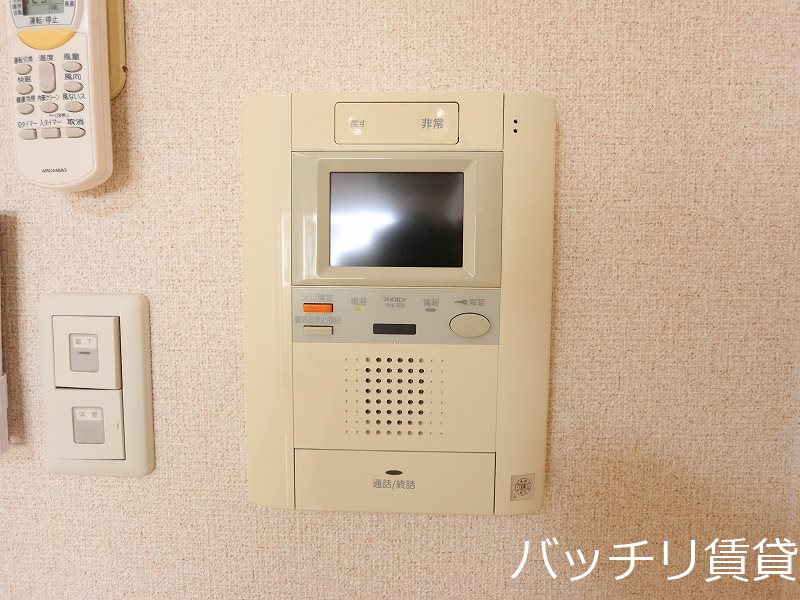 セキュリティ　画像は別号室の為、現状優先になります。