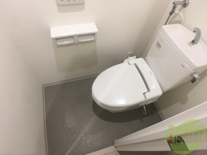 トイレ　こちらはトイレです。清潔感があり、安心して使用できます。