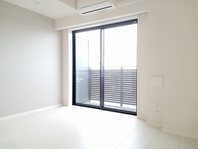 居室・リビング　明るいお部屋です☆