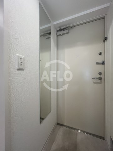 玄関　セレニテ新大阪グランデシュッド　玄関
