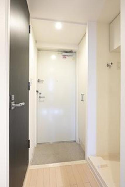 玄関　※写真は同タイプ住戸です。