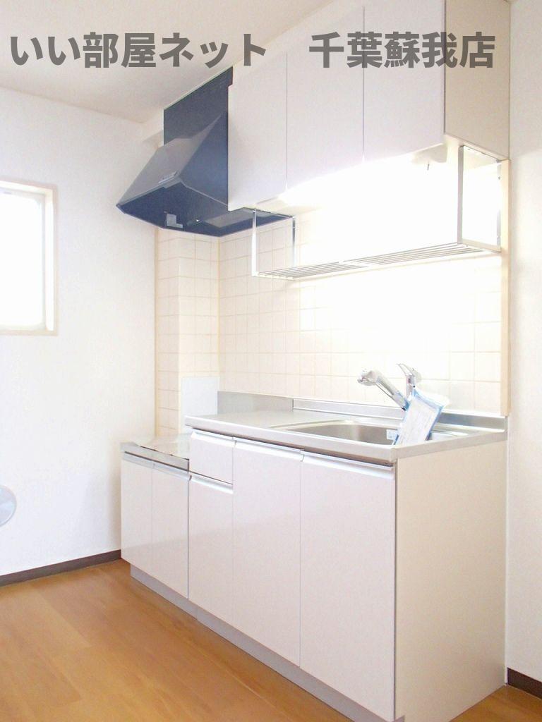 キッチン　コンパクトなキッチンで掃除もラクラク