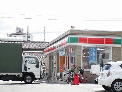 コンビニ　サンクス（コンビニ）まで240m