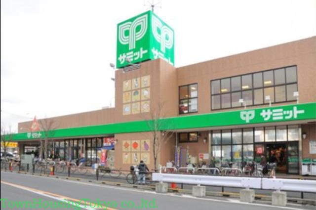 スーパー　サミットストア代沢十字路店（スーパー）まで520m