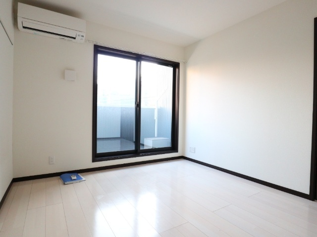 居室・リビング　別部屋参考写真