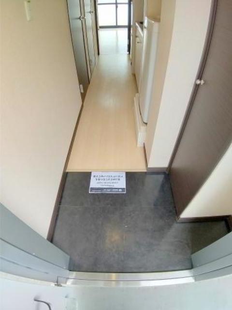 玄関　別部屋同仕様タイプ