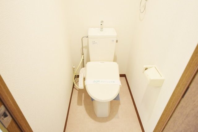 トイレ　お問い合わせはタウンハウジング府中店まで