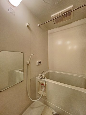 バス・シャワールーム　バス・トイレ別です