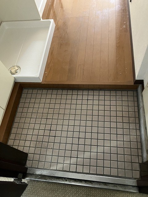 玄関　※参考写真（同物件別部屋です）