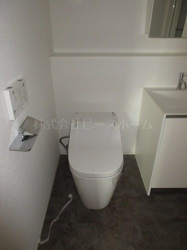 トイレ　※別号室参考写真