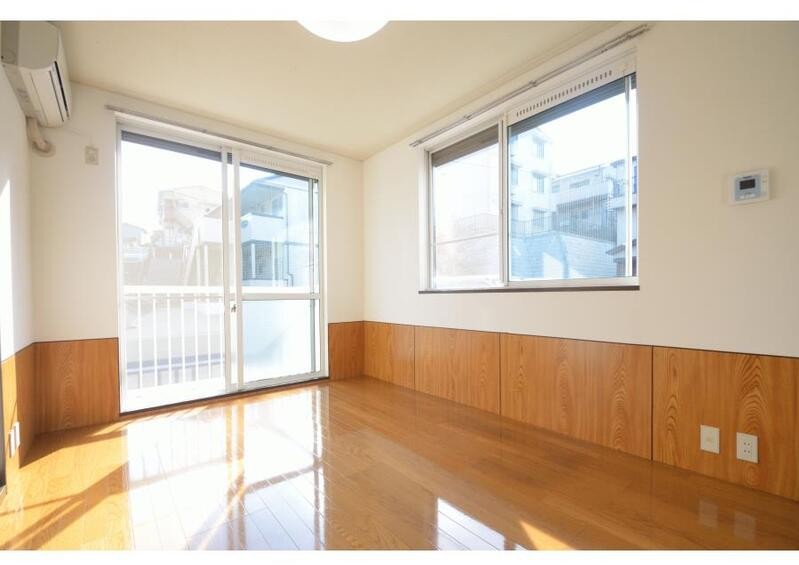 居室・リビング　開放感のあるゆったりとしたお部屋です♪