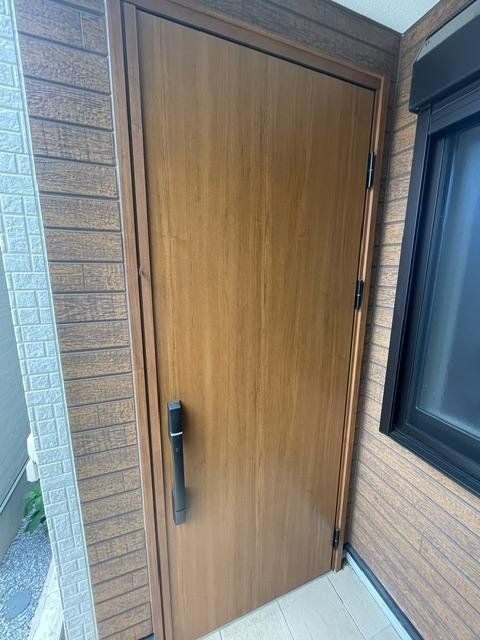 玄関　バルコニー