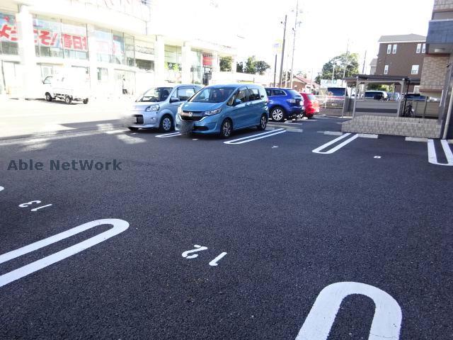 駐車場　駐車場