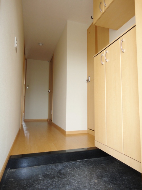 玄関　落ち着いた玄関です