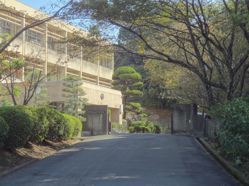 中学校　畝傍中学校（中学校）まで1435m