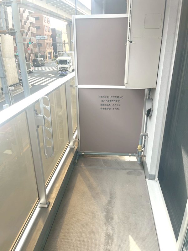 バルコニー　※別号室の参考写真です。