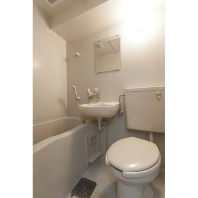 バス・シャワールーム　※写真は同タイプ住戸です。