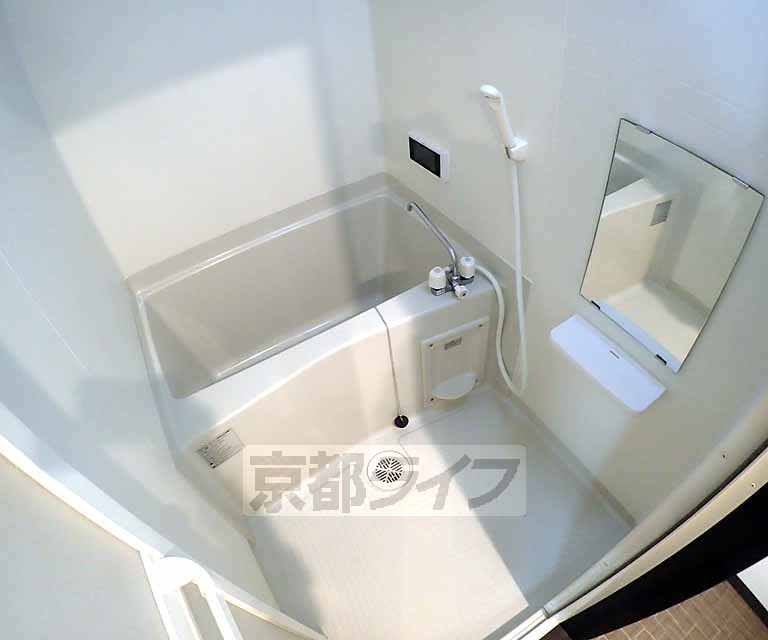 バス・シャワールーム　とても綺麗な浴室です