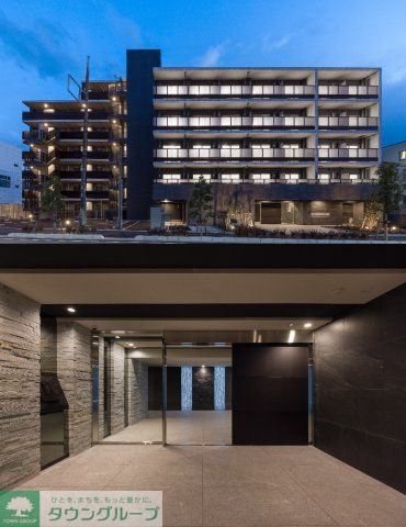 建物外観　洗練された風格のある外観とシンプルオシャレな高級感漂うエン…