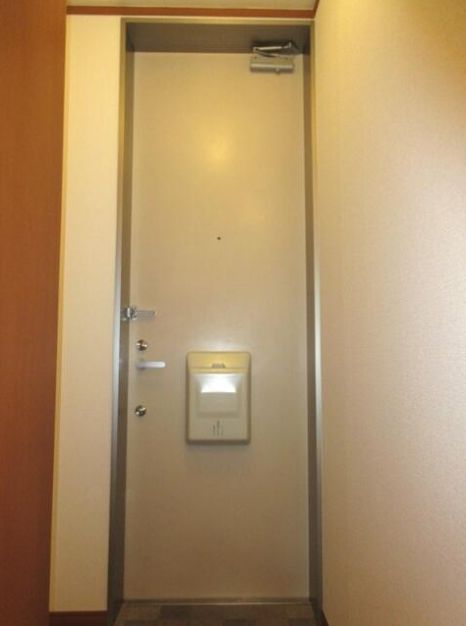 玄関　弊社は都内全域の物件をご紹介可能です！