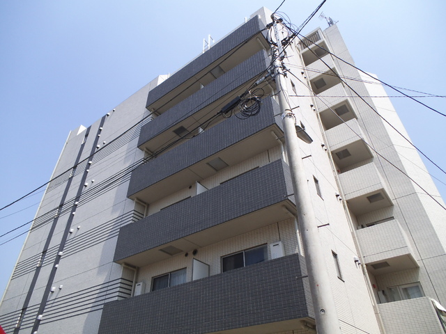 建物外観　オシャレな配色の外観！