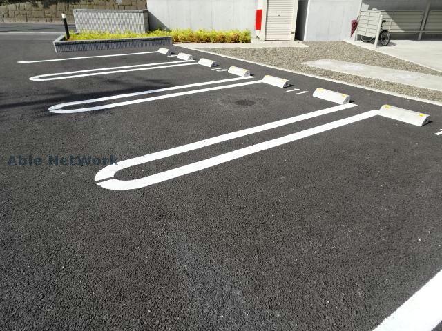 駐車場　駐車場