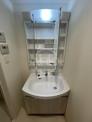 洗面設備　プレサンス江戸堀　独立洗面台