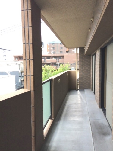 バルコニー　別部屋の参考写真です。