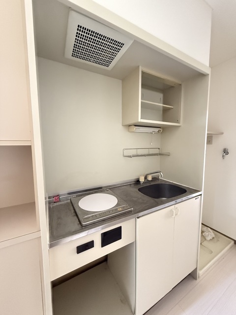 キッチン　別部屋参考写真です