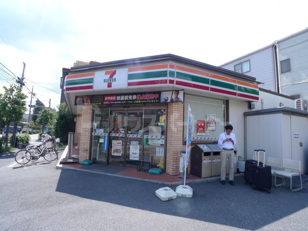 コンビニ　セブンイレブン足立綾瀬1丁目店（コンビニ）まで230m