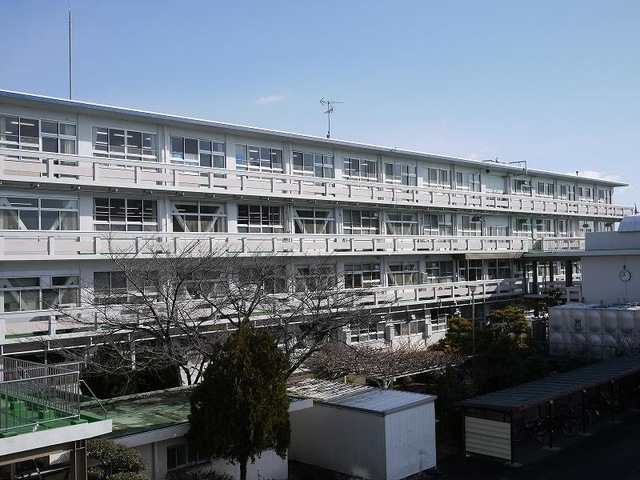 高校・高専　岐阜県立華陽フロンティア高等学校（高校・高専）まで446m